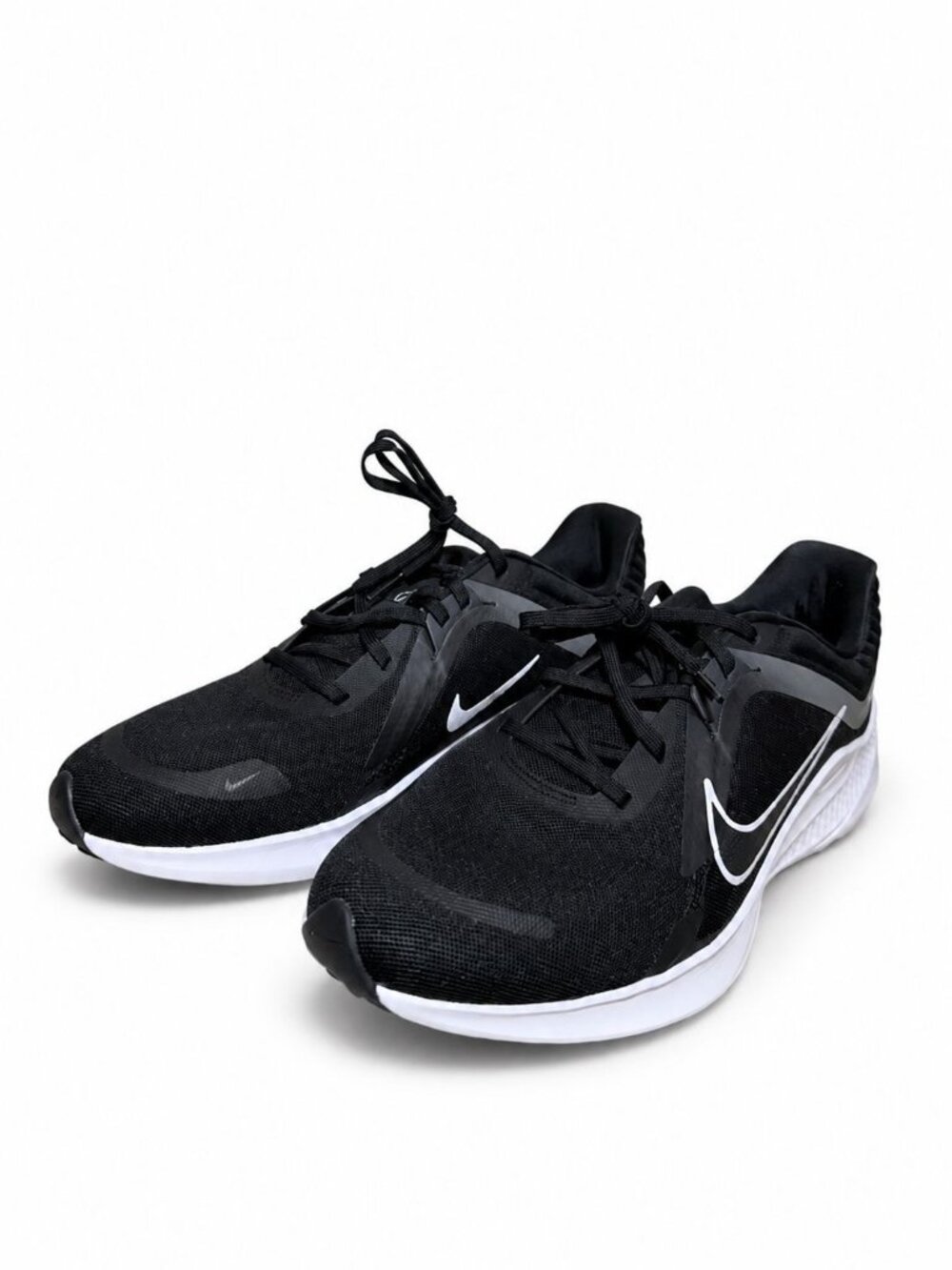 Nike Quest 5